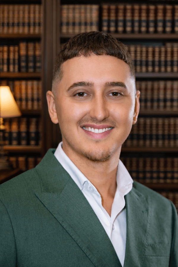 Leon Efthimiadis, Managing Director